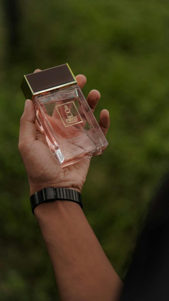 Perfume bottle luxury design