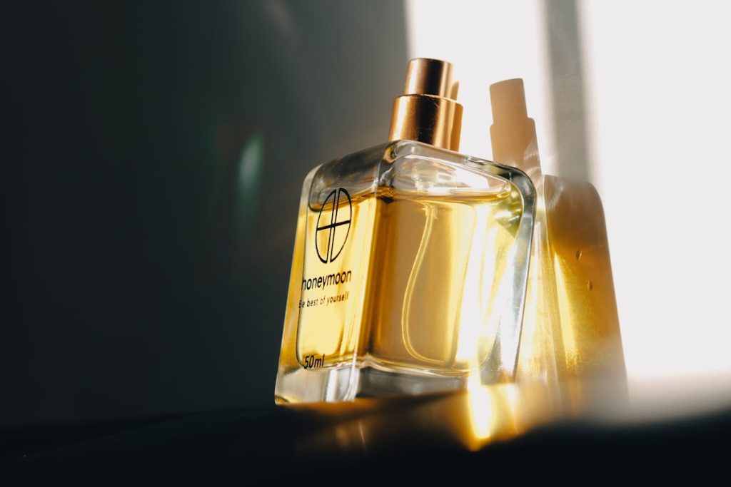 wholesale perfume bottles for sale - lifestyle