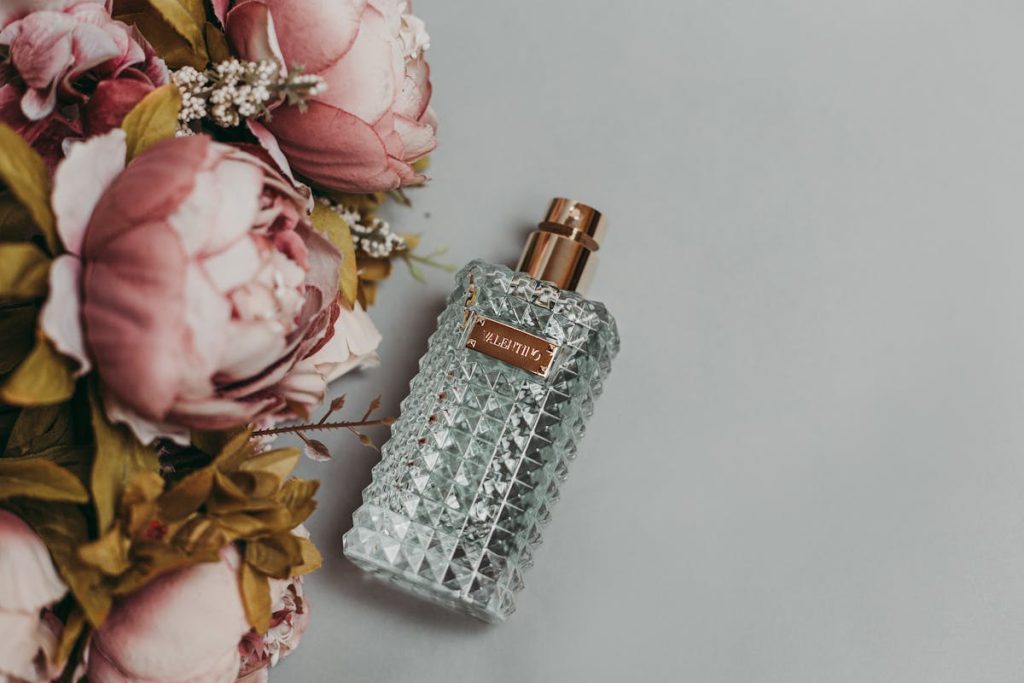 wholesale perfume bottles usa - hero