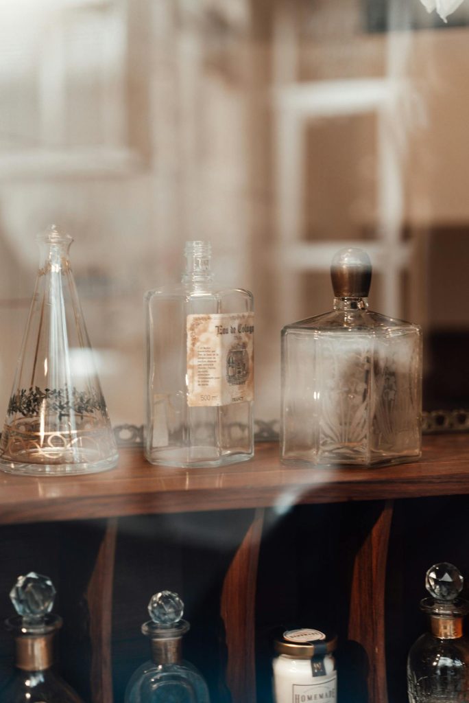wholesale perfume for gift shops - hero